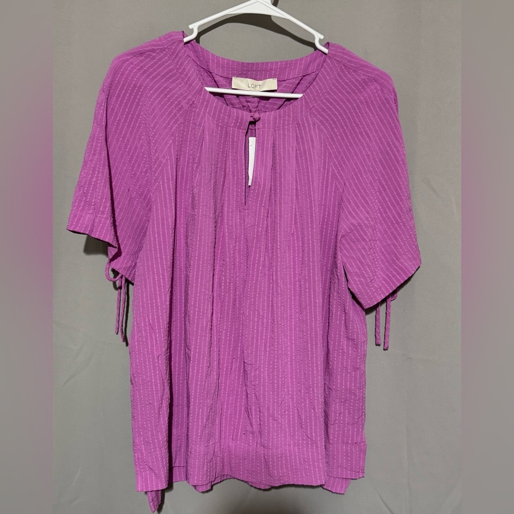 LOFT Seesucker Tie Back Yoke Top